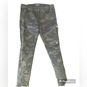Zara camo skinny pants
